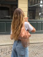 Sac upcyclé satiné cuivré à motifs et franges vintage - petit