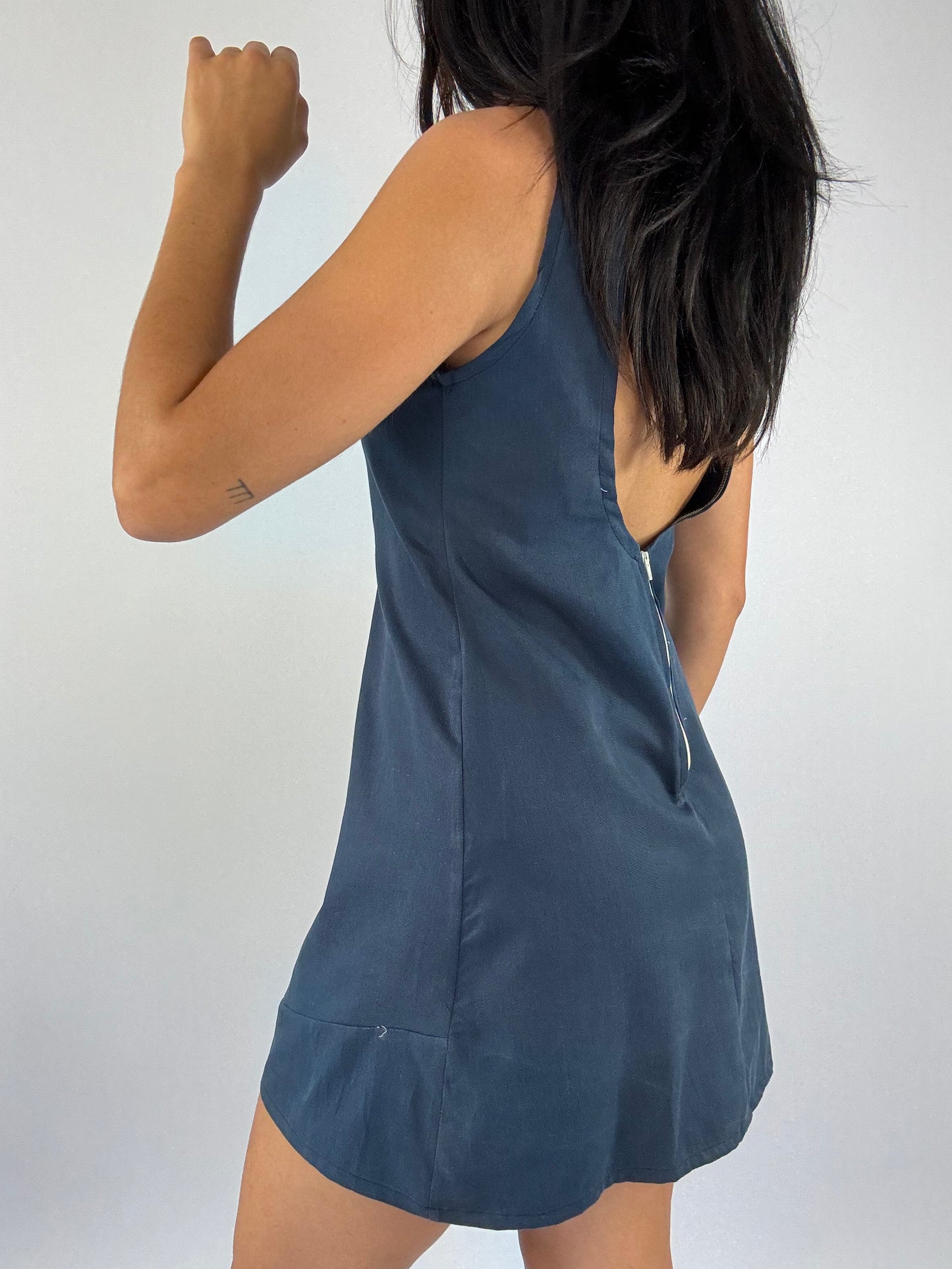 Robe upcyclée dos nu marine