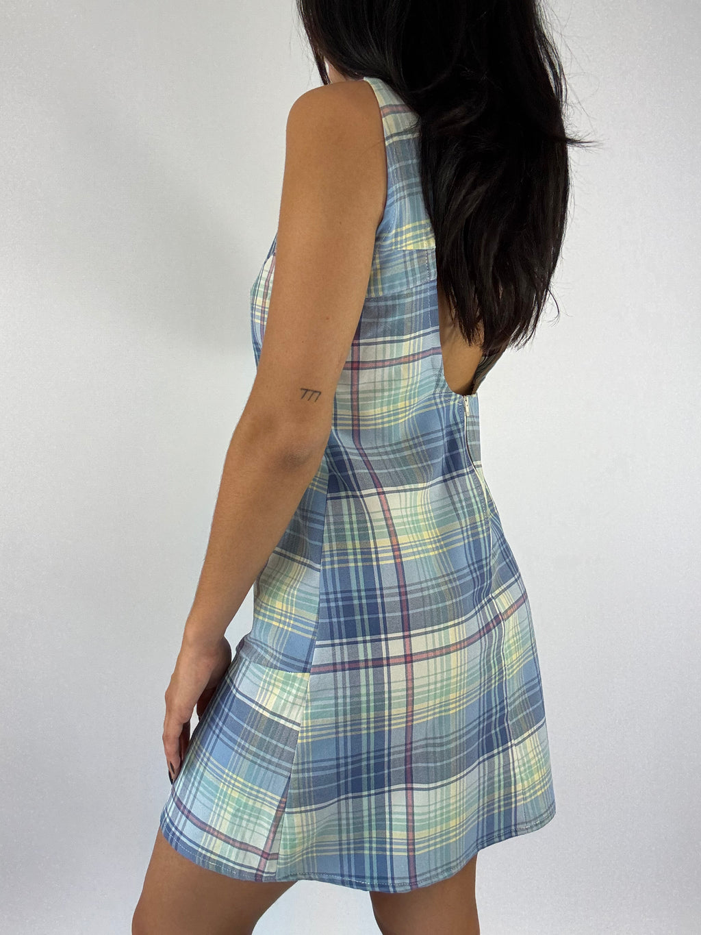 Robe upcyclée dos nu à carreaux