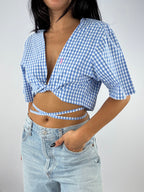 Chemisette upcyclée cache-cœur vichy bleu