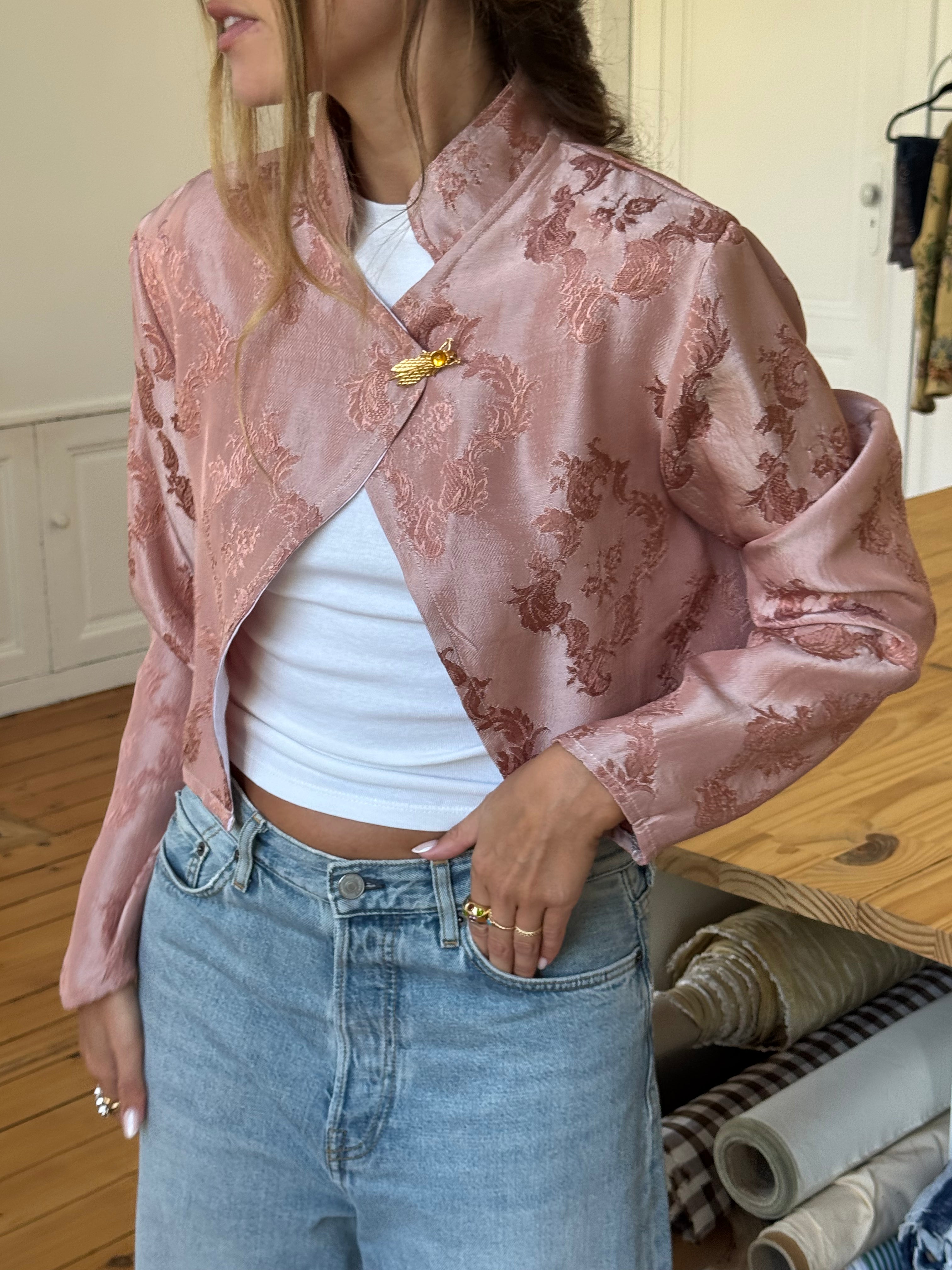Veste courte upcyclée satinée rose - M
