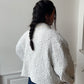 Veste upcyclée matelassée blanche à motif bleu