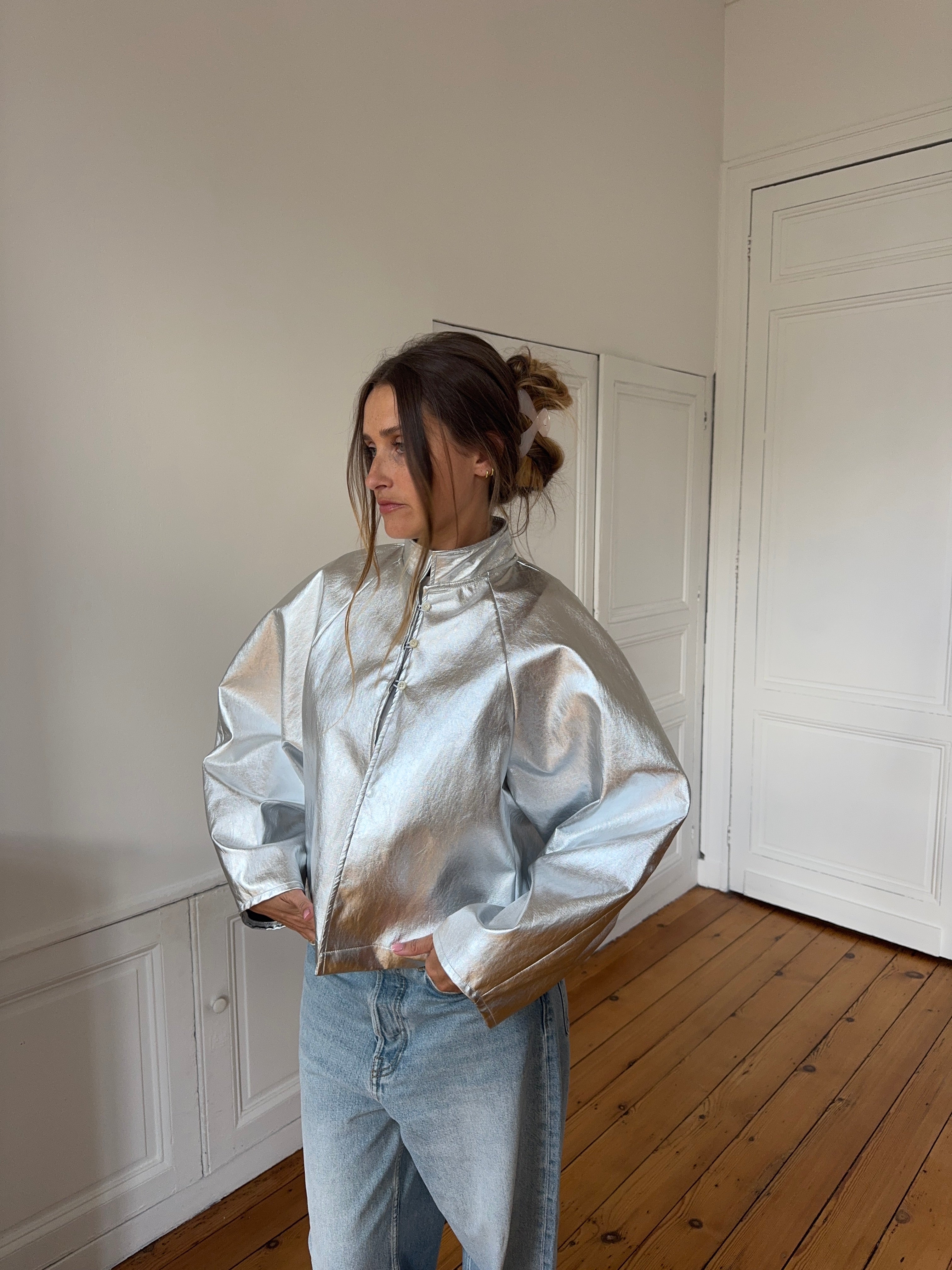 Veste courte argentée