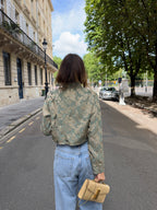Veste courte upcyclée vert d'eau à motifs vintage