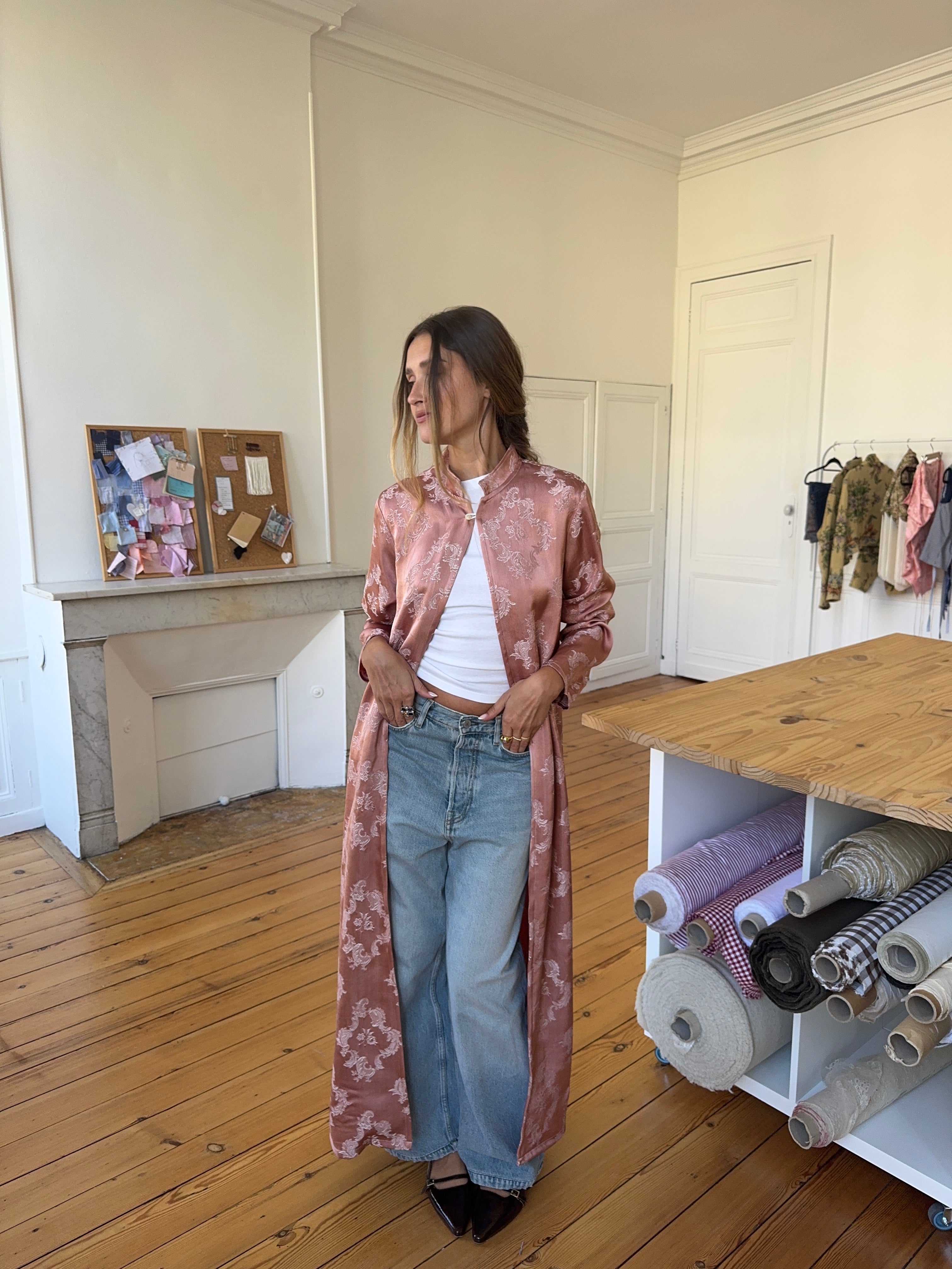 Veste longue upcyclée satinée rose - M