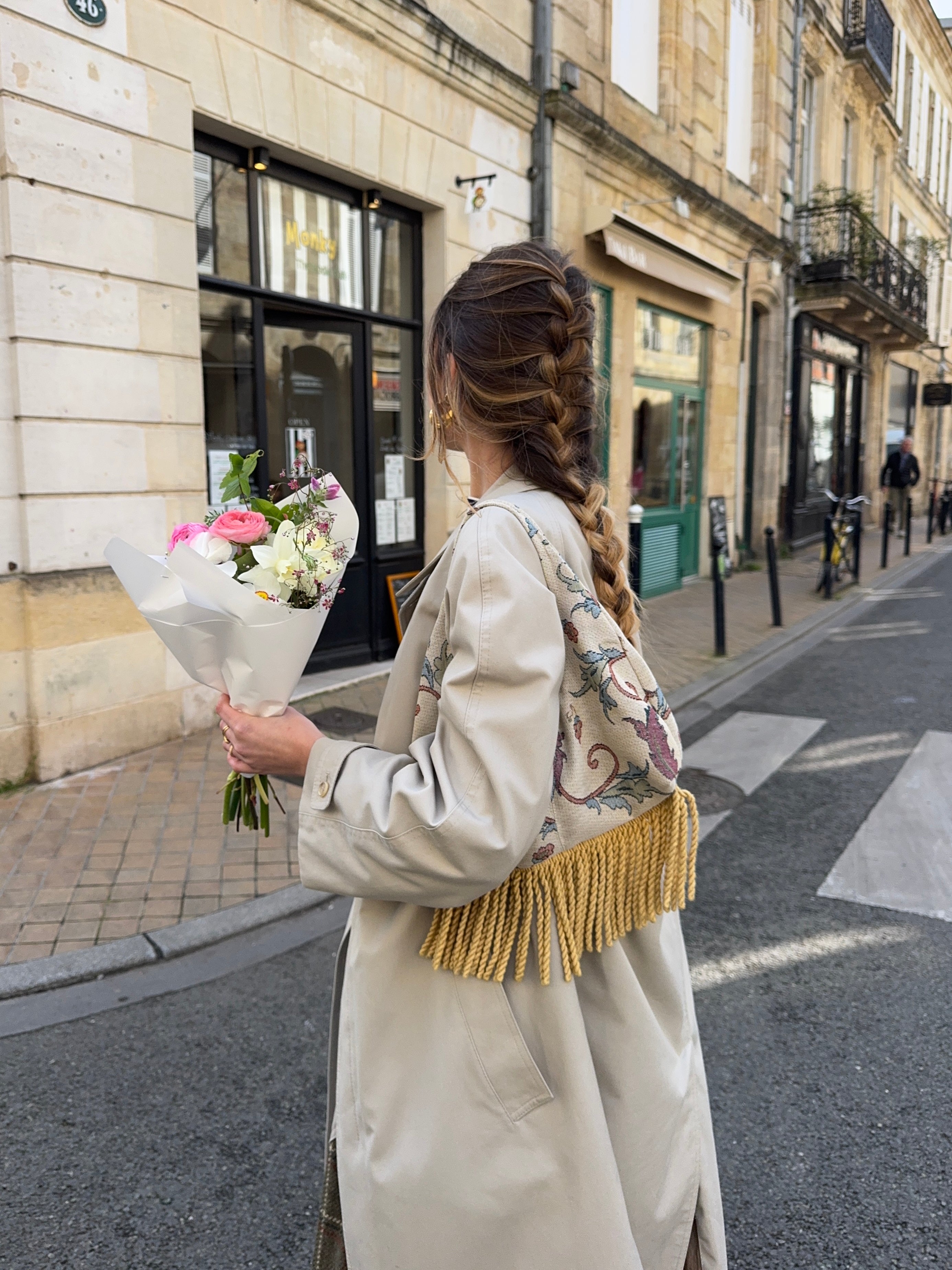 Sac upcyclé beige à motifs et franges vintage - petit