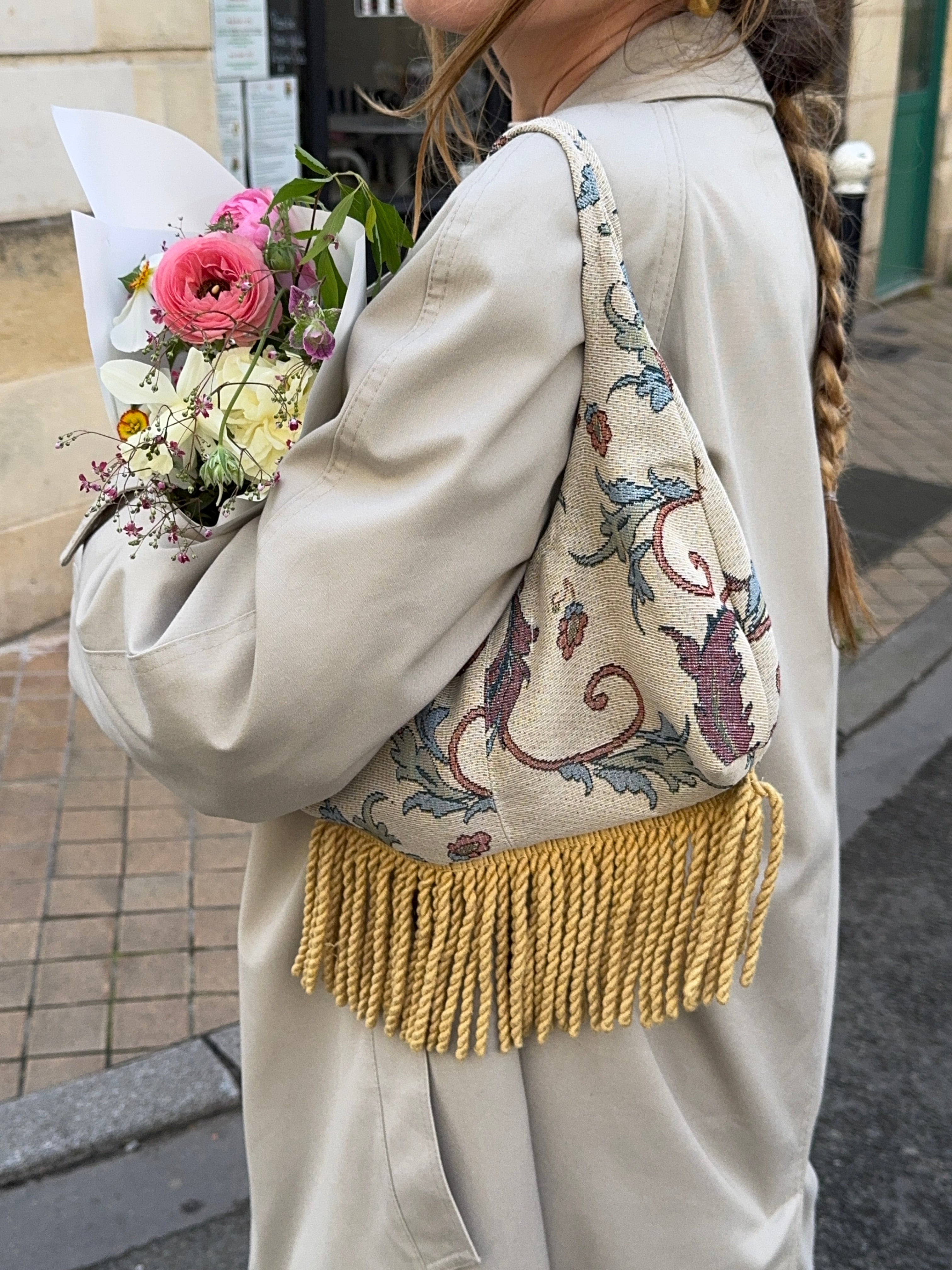 Sac upcyclé beige à motifs et franges vintage - petit