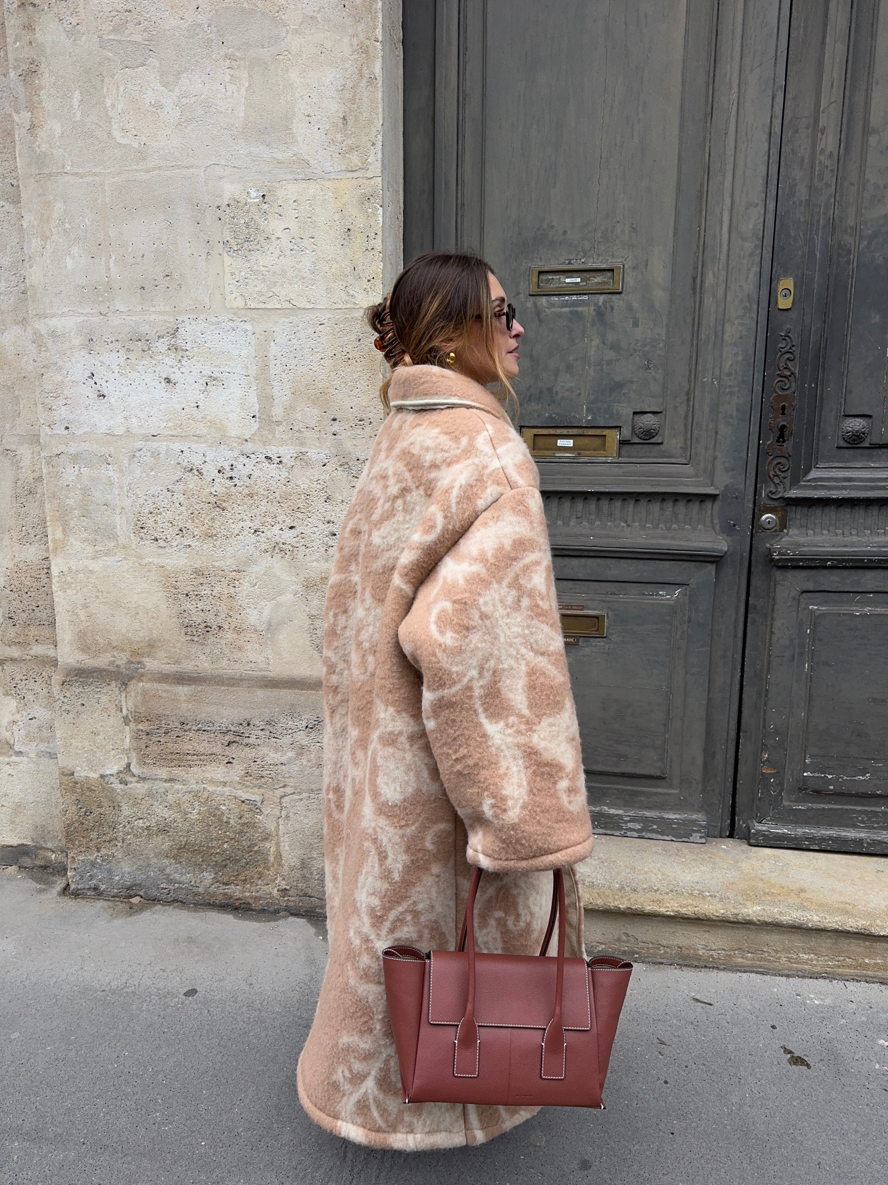 Manteau long upcyclé laine rosée à motifs vintage