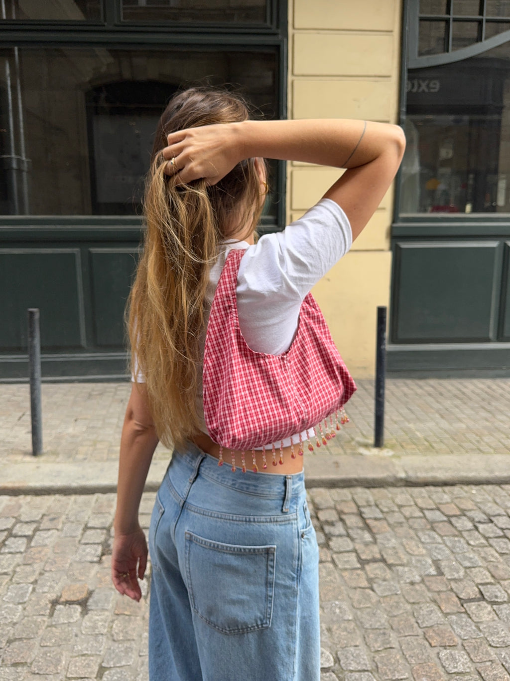 Sac upcyclé rouge à carreaux et perles vintage - petit