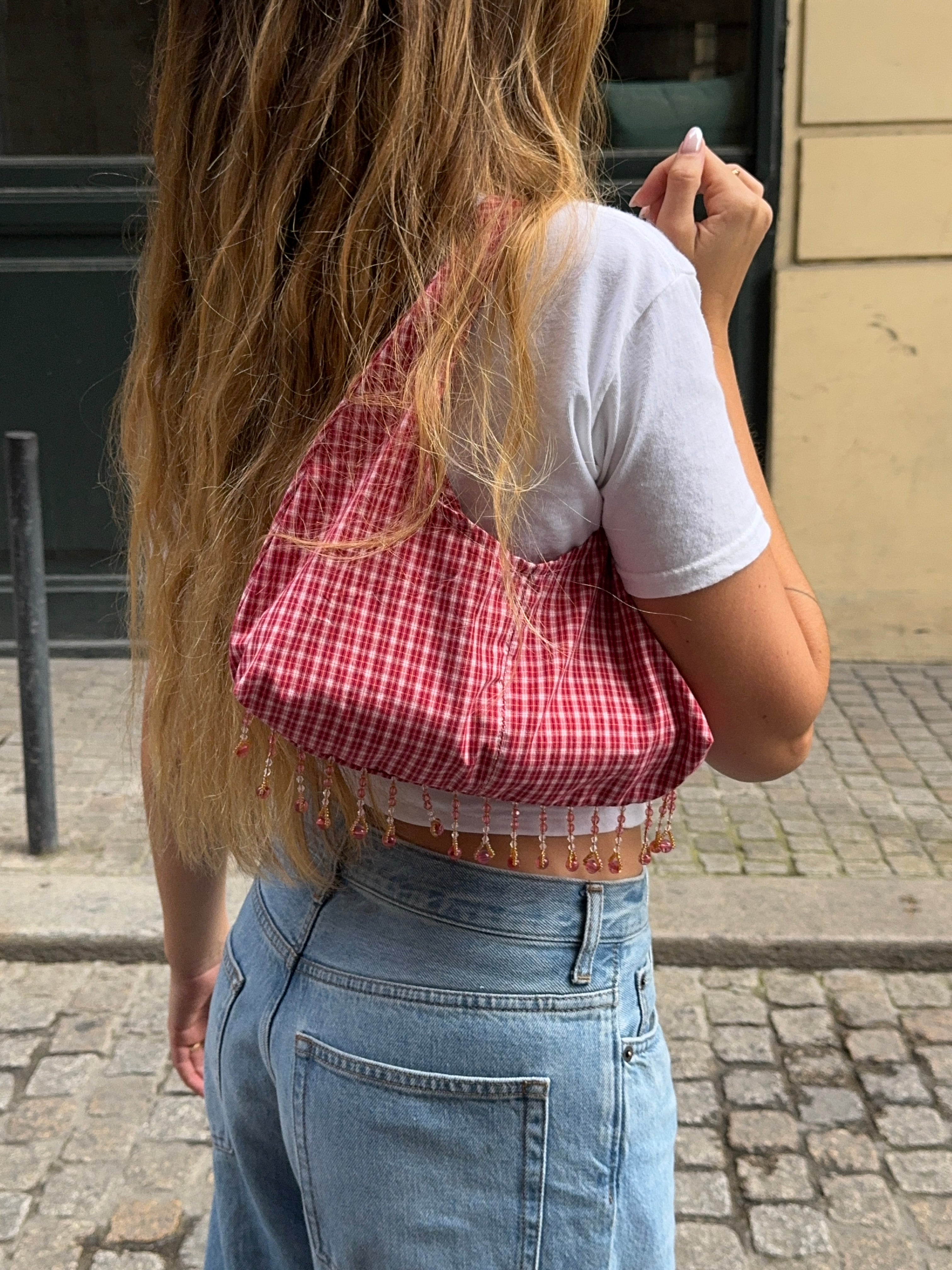 Sac upcyclé rouge à carreaux et perles vintage - petit