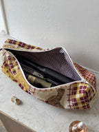 Trousse upcyclée matelassée à motifs