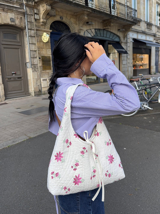 Sac upcyclé matelassé blanc à fleurs