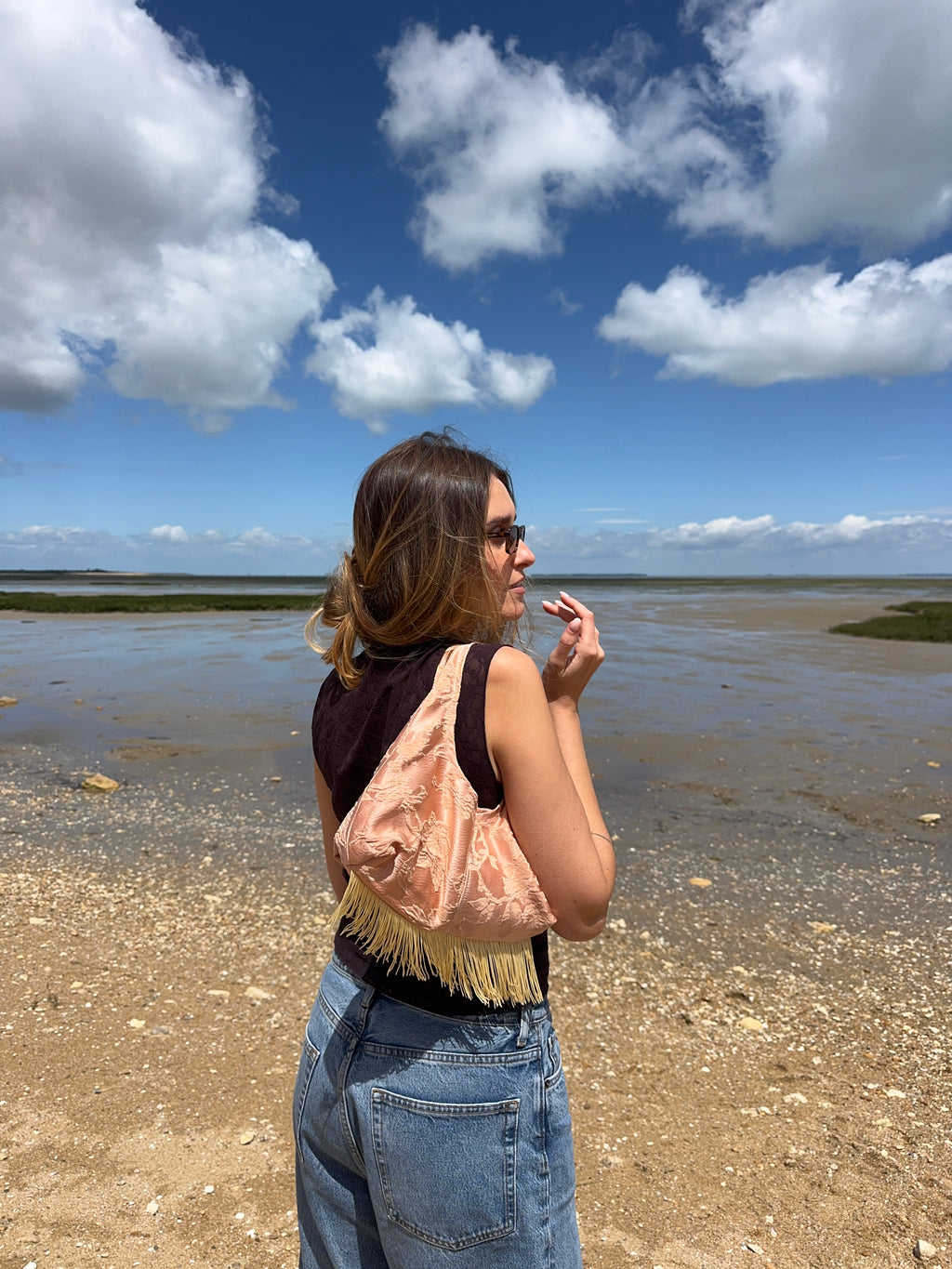 Sac upcyclé satiné rose à motifs et franges vintage - petit