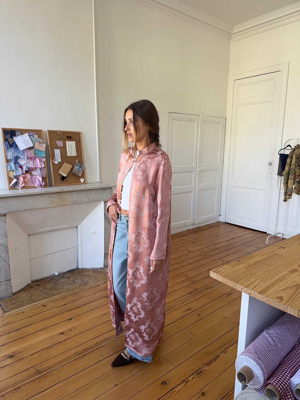 Veste longue upcyclée satinée rose - M
