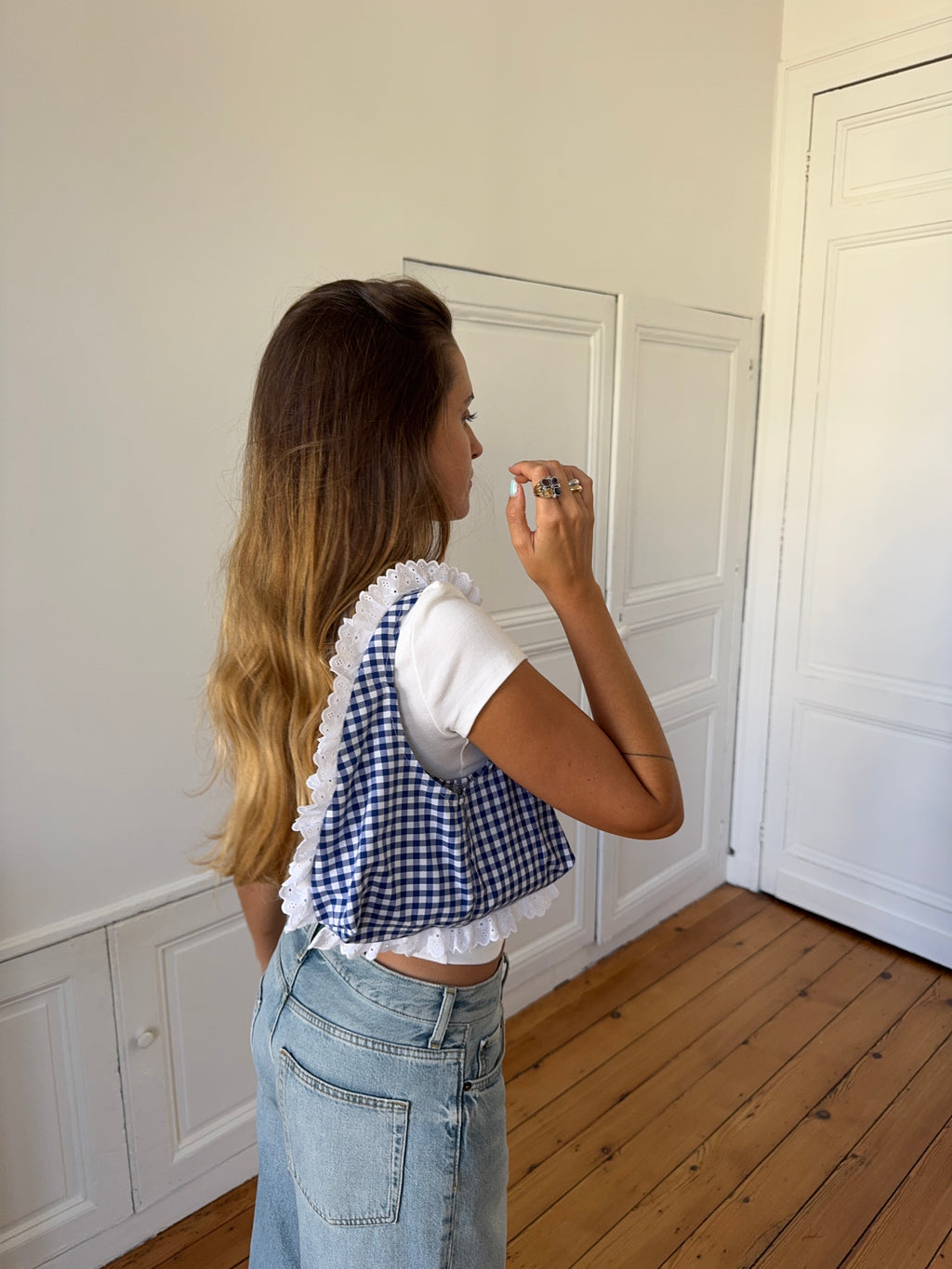 Sac upcyclé vichy bleu et dentelle