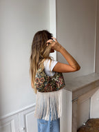 Sac upcyclé à fleurs et franges