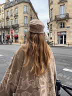 Chapeau upcyclé laine marron clair à motifs vintage