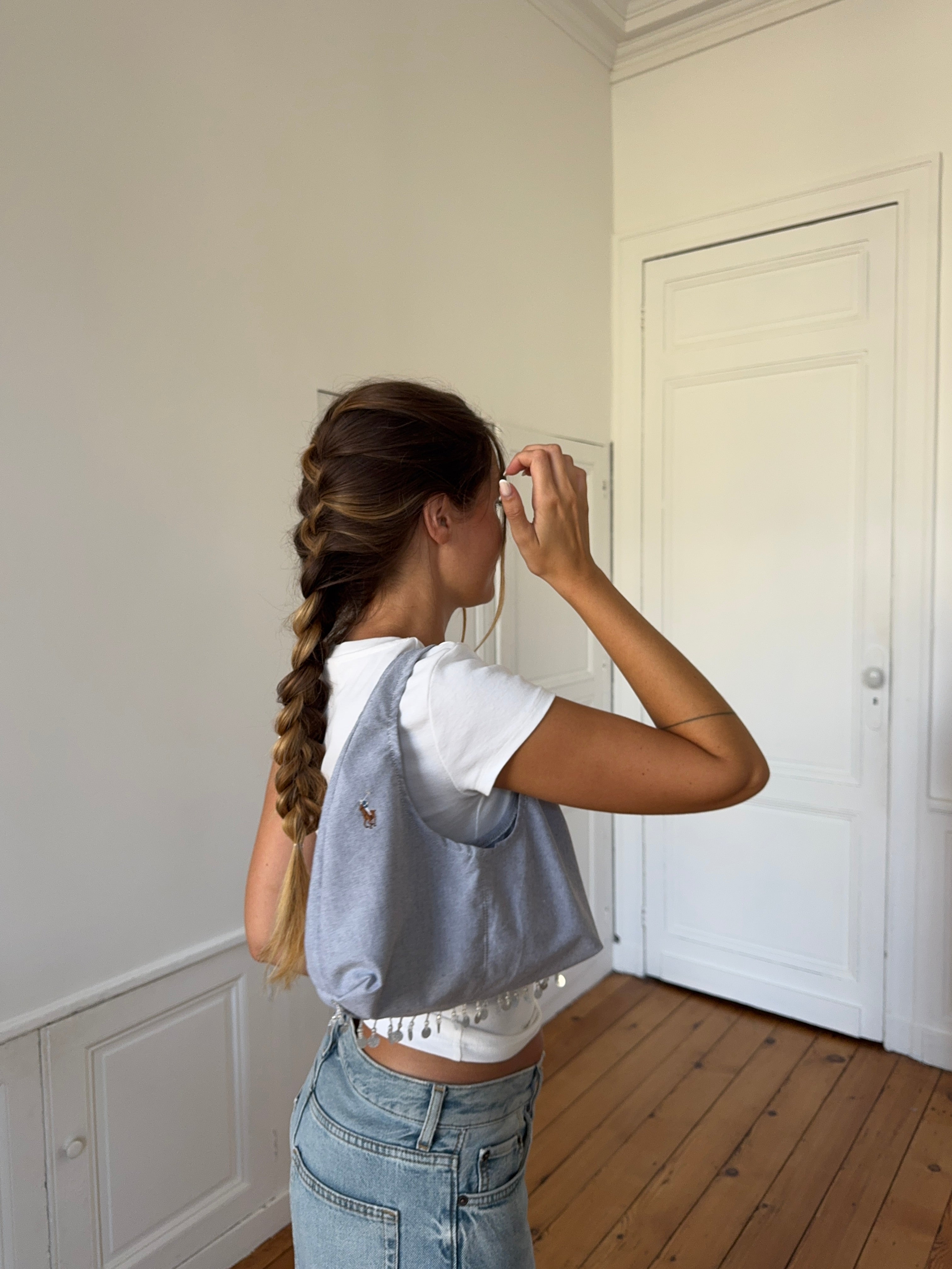Sac upcyclé gris et franges