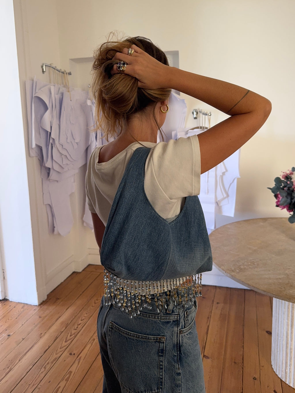 Sac upcyclé denim et perles vintage - petit