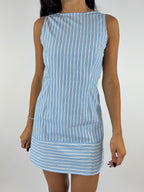 Robe upcyclée dos nu bleu clair à rayures