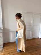 Veste longue upcyclée satinée dorée et franges - S/M