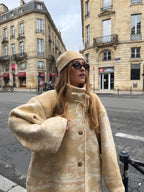 Chapeau upcyclé laine beige à motifs vintage