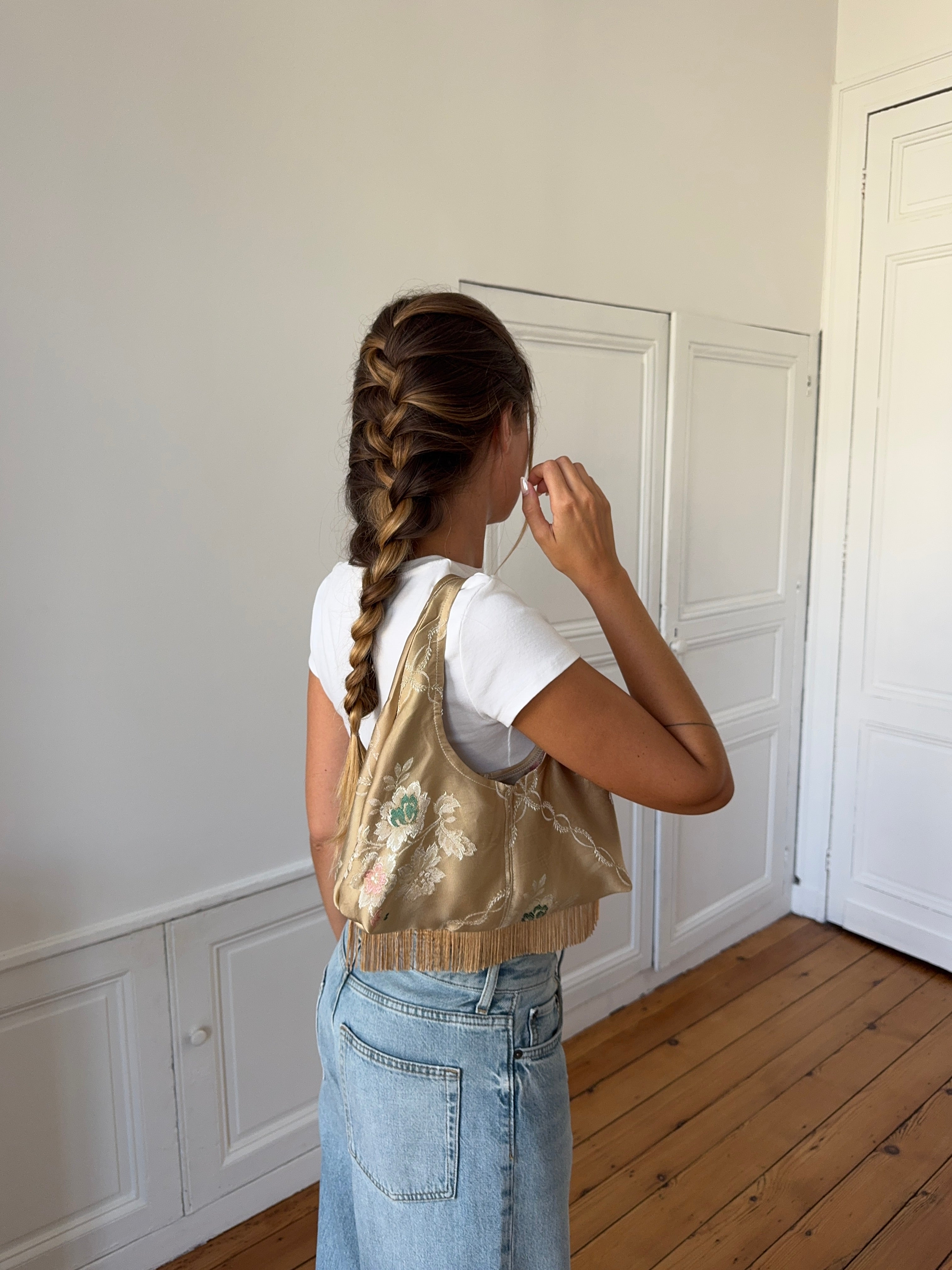 Sac upcyclé satiné doré et franges