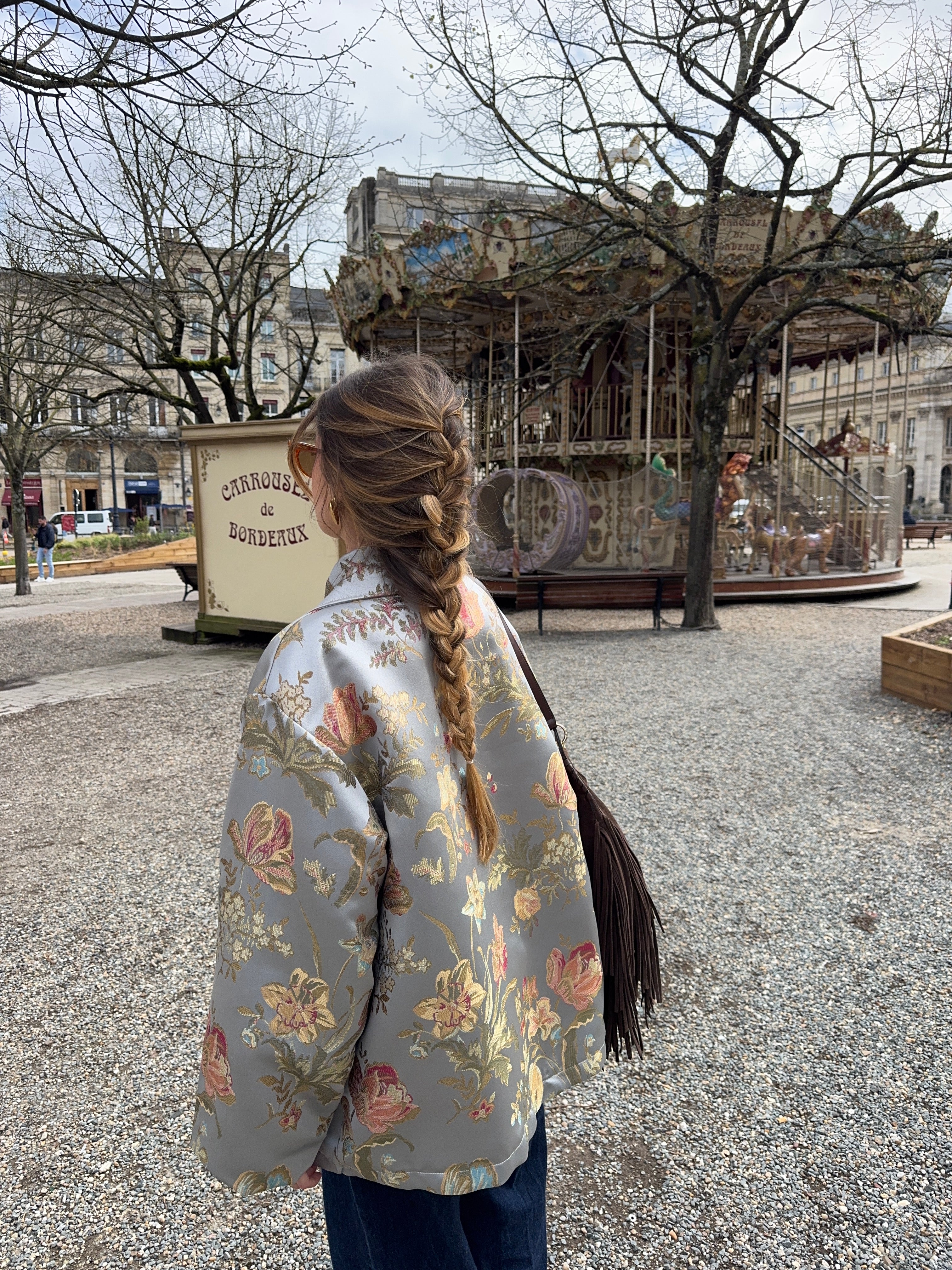Veste upcyclée bleu-vert satiné à motifs vintage