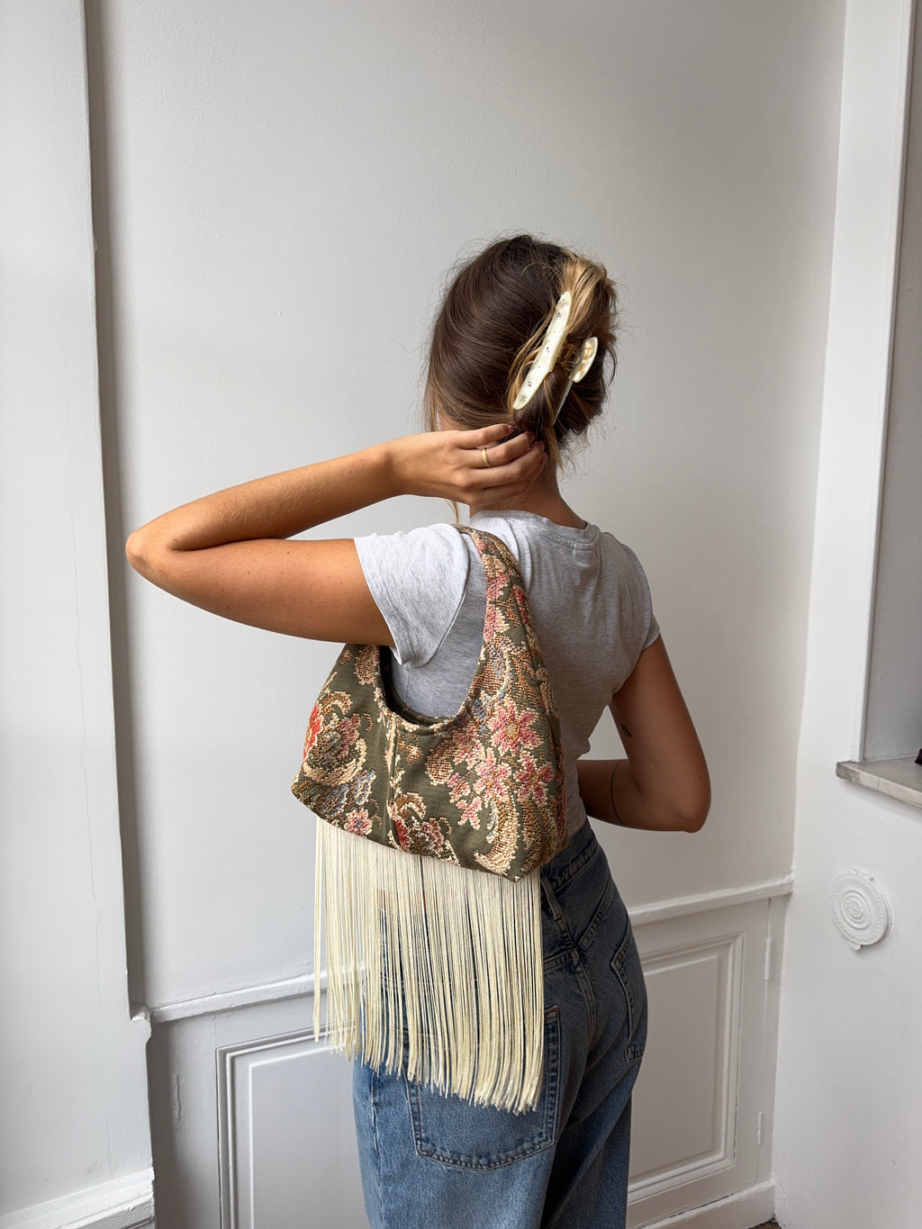 Sac upcyclé à motifs et franges