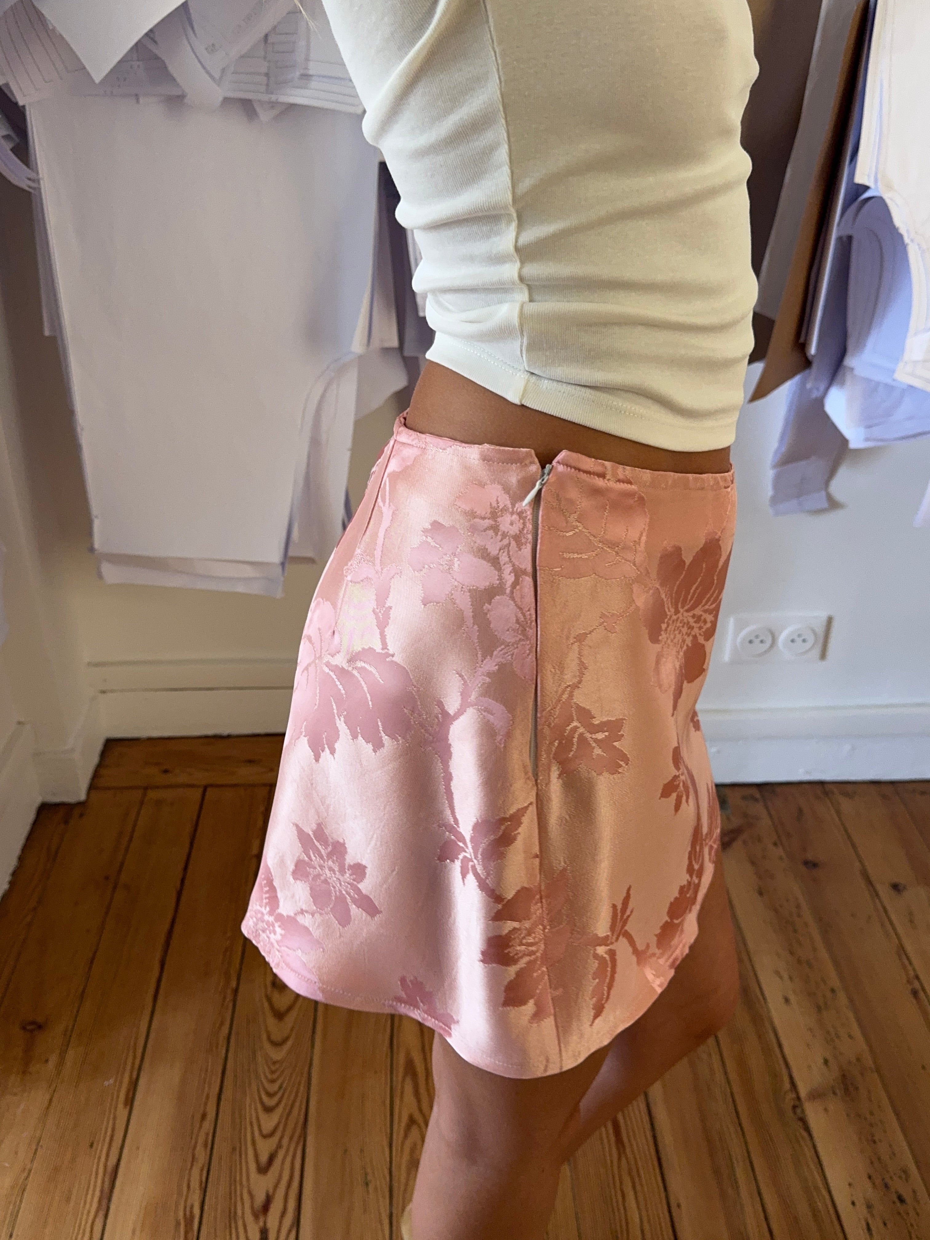 Jupe upcyclée satinée rose - S