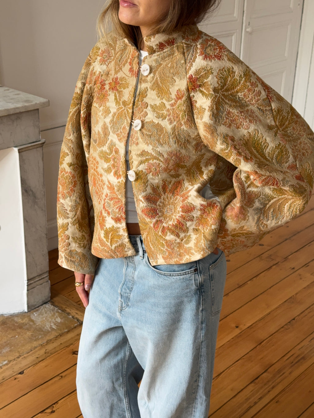 Veste upcyclée à motifs