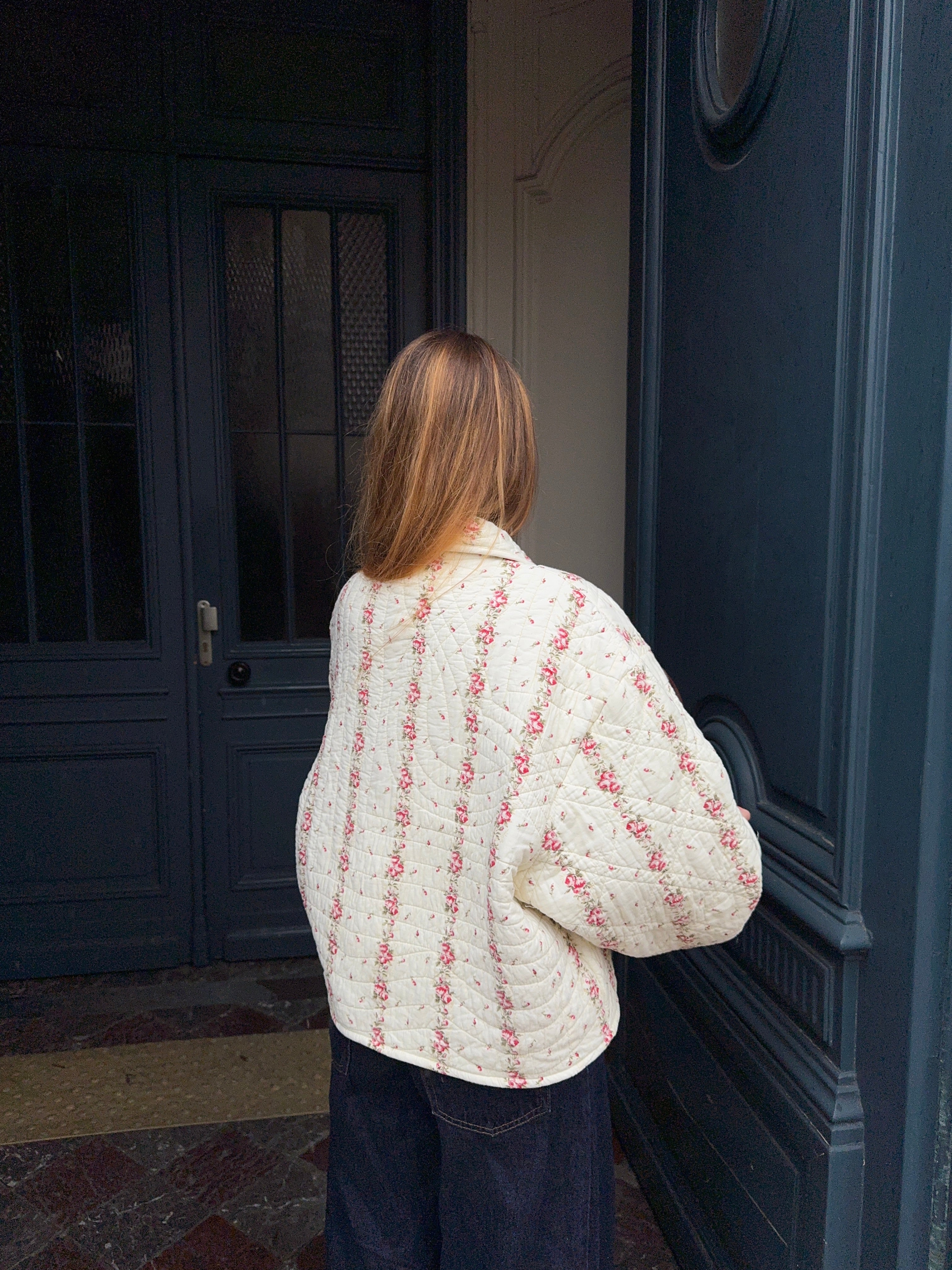 Veste upcyclée matelassée écrue à fleurs
