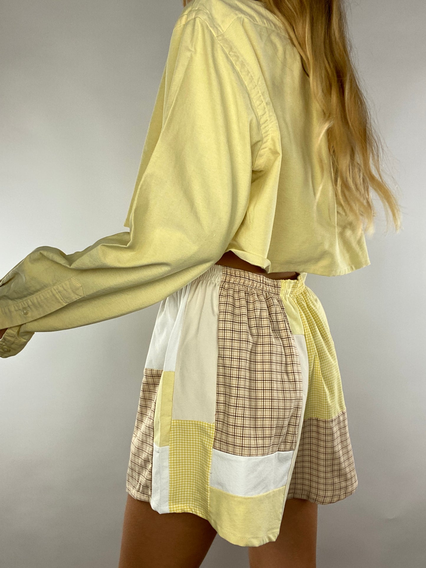 Ensemble upcyclé jaune et patchwork