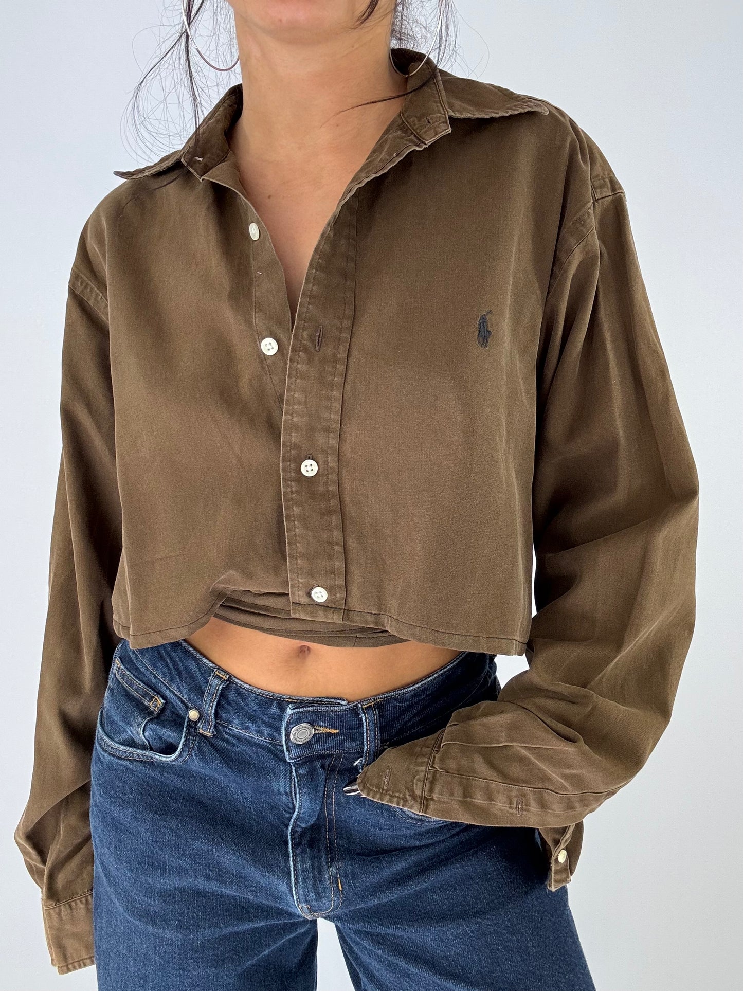 Chemise upcyclée dos nu soie marron