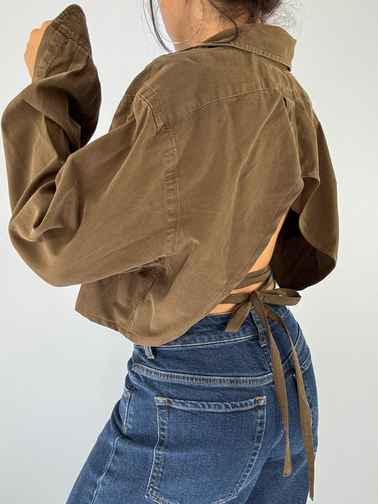 Chemise upcyclée dos nu soie marron