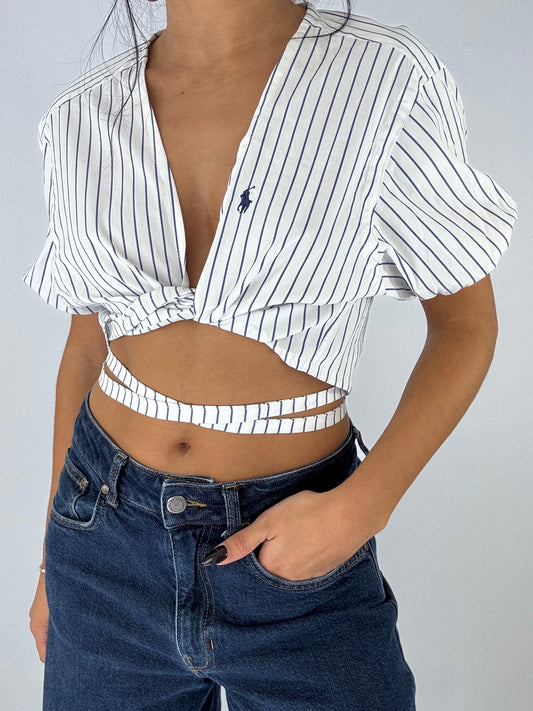 Chemise upcyclée cache-cœur blanche à rayures bleues