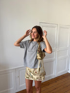 Jupe-short upcyclée dorée