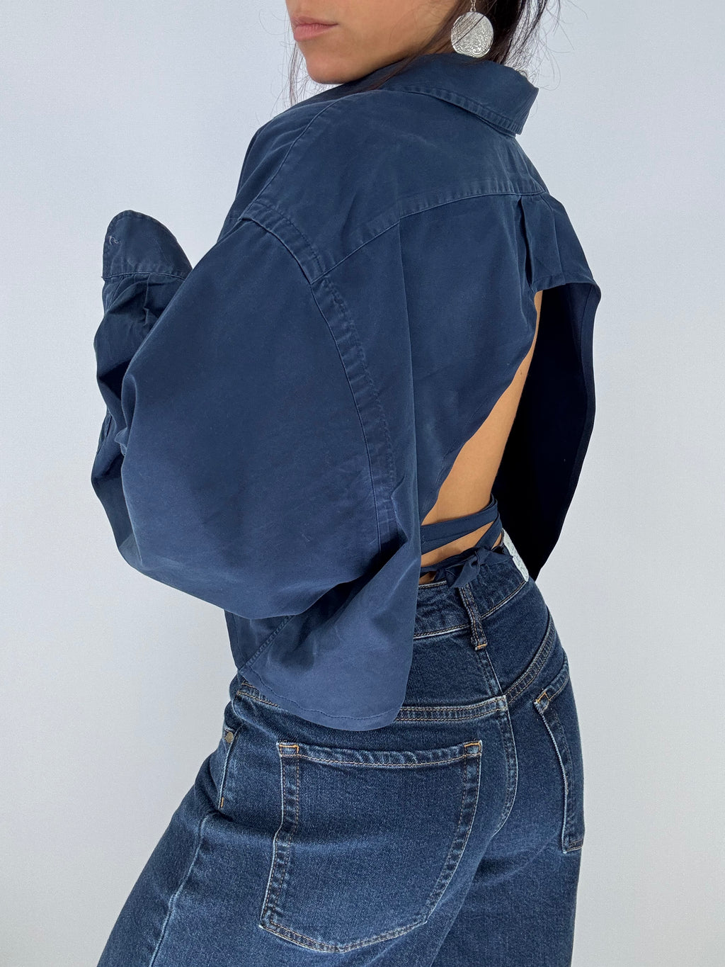 Chemise upcyclée dos nu marine