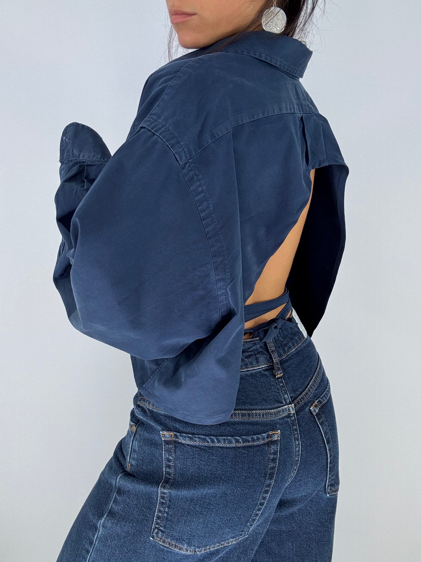 Chemise upcyclée dos nu marine