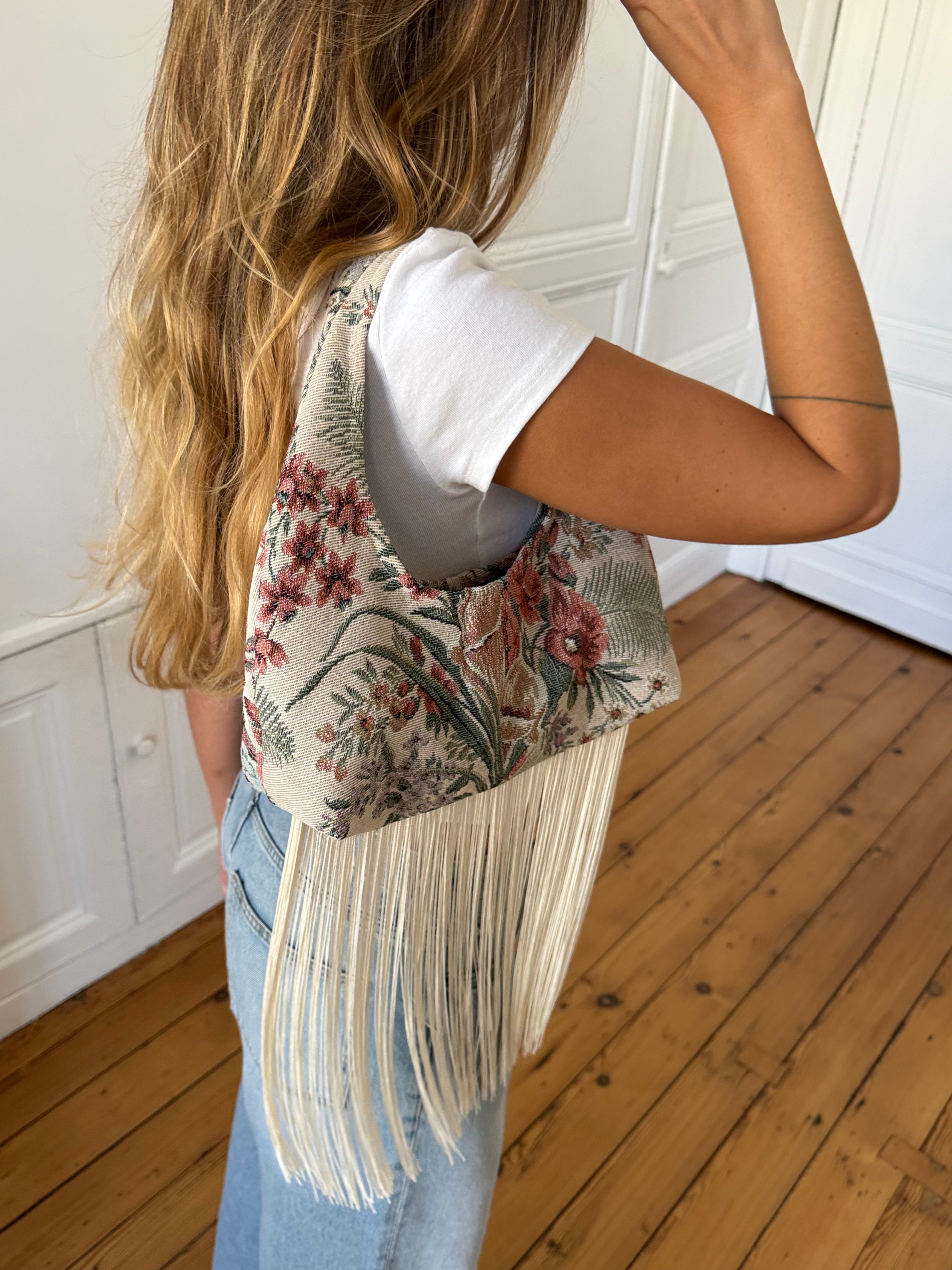 Sac upcyclé à motifs et franges