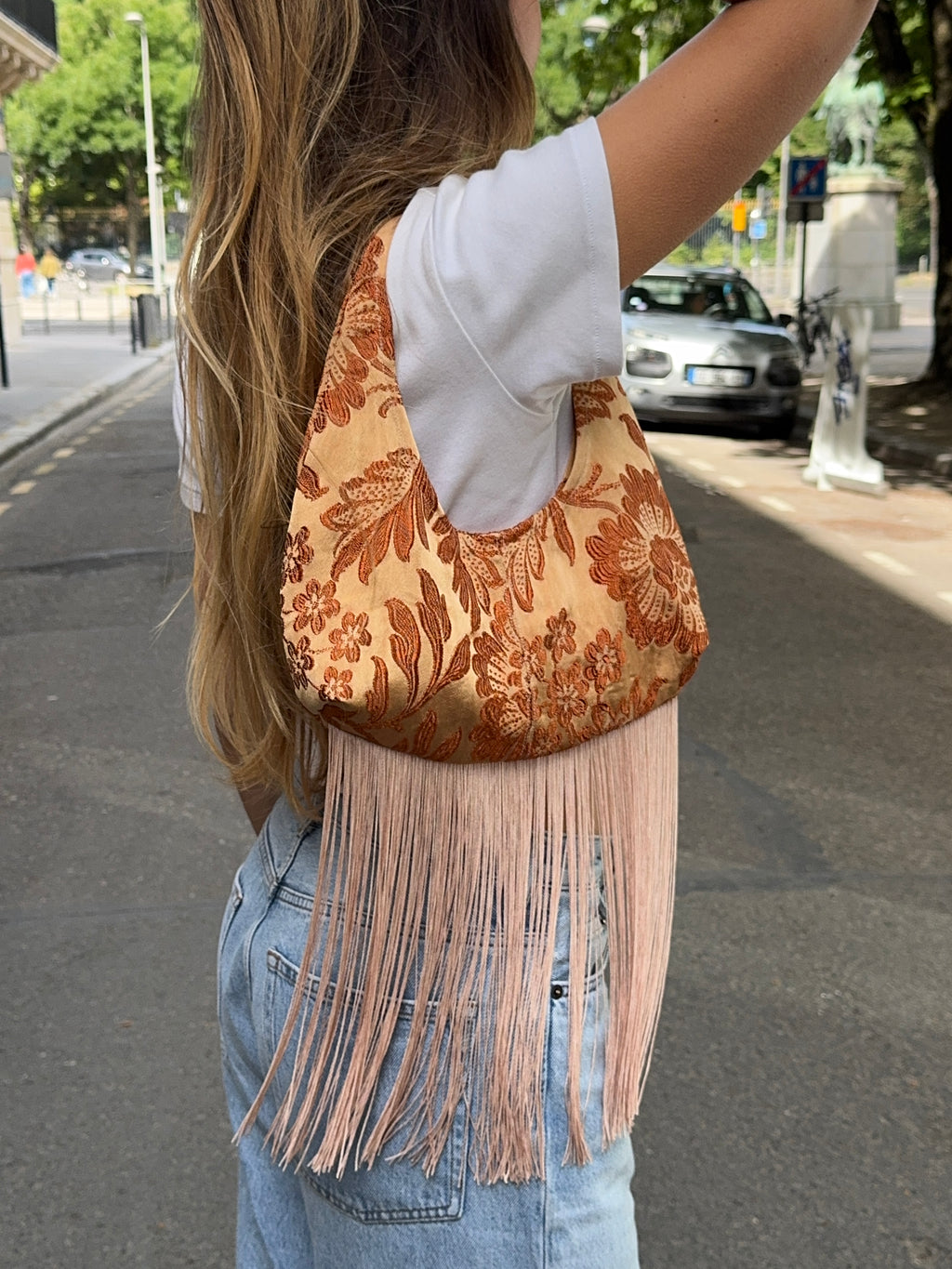 Sac upcyclé orange clair à motifs et franges vintage - petit