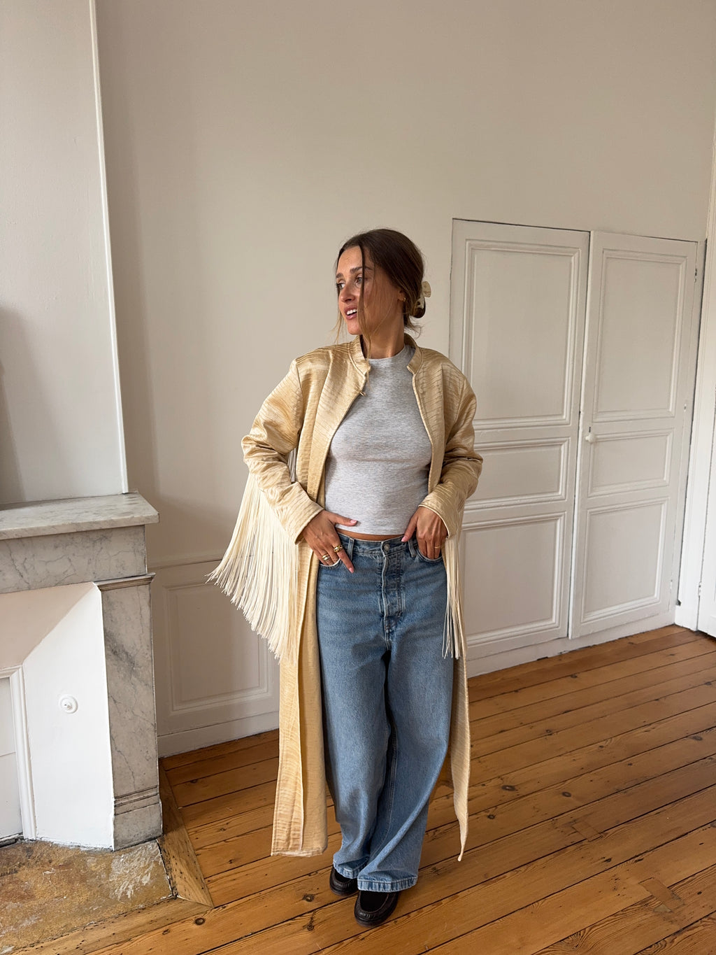 Veste longue upcyclée satinée dorée et franges - S/M