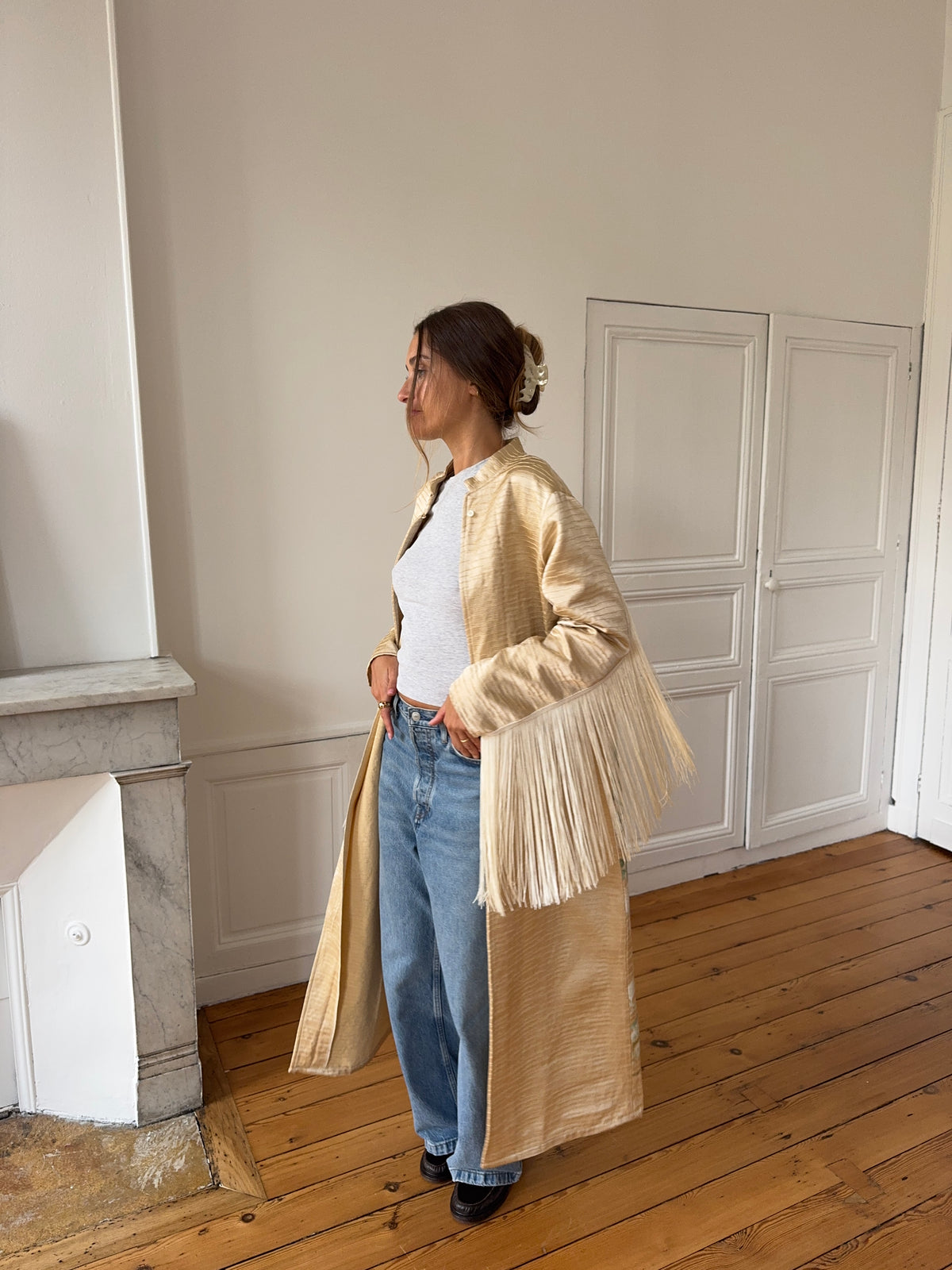 Veste longue upcyclée satinée dorée et franges - S/M