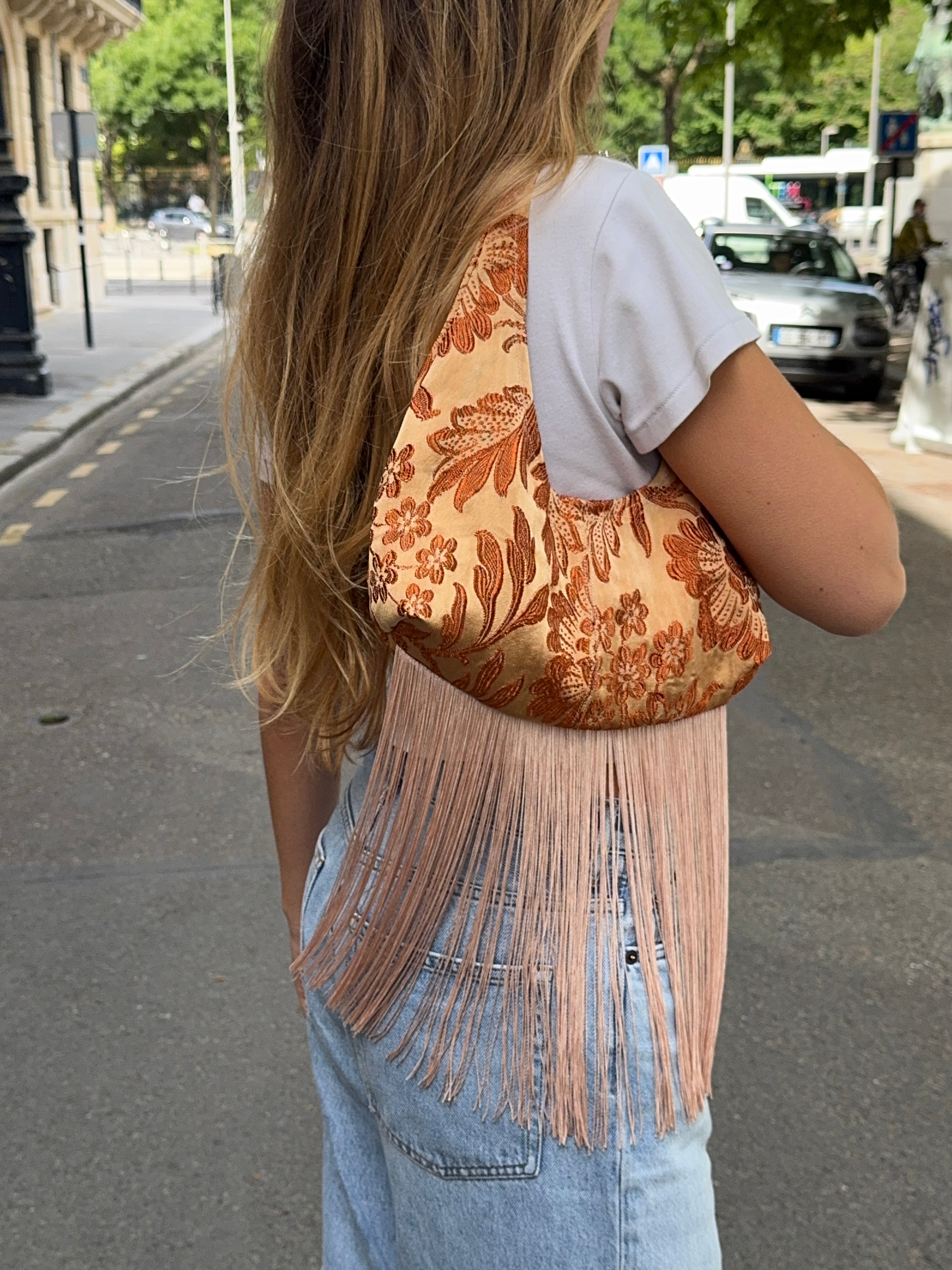 Sac upcyclé orange clair à motifs et franges vintage - petit