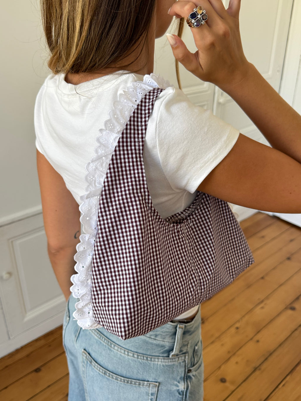 Sac upcyclé vichy et dentelle