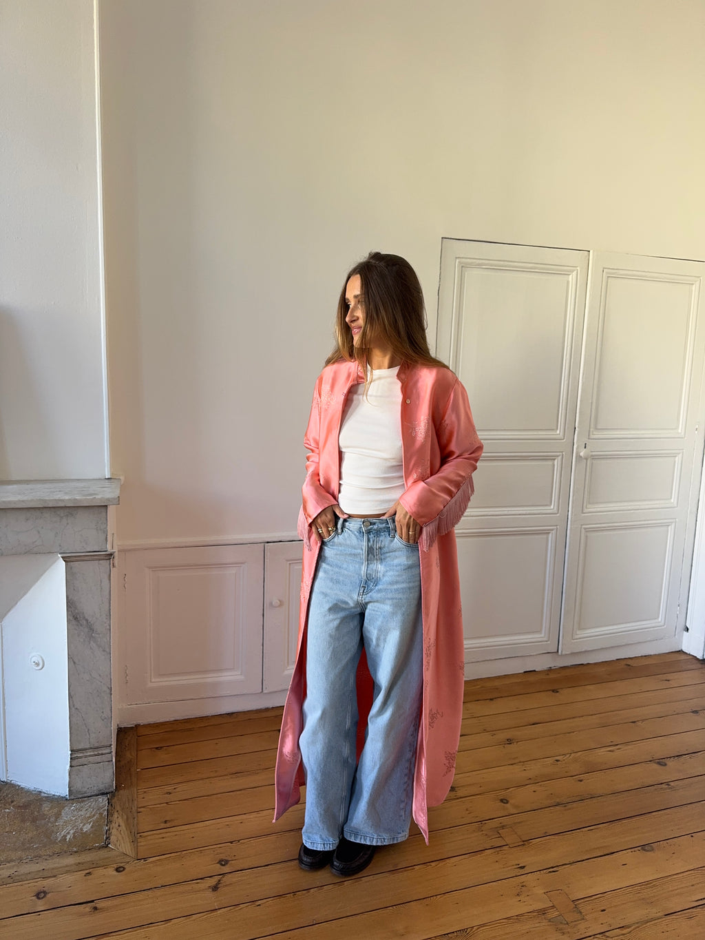 Veste longue upcyclée satinée rose et franges - S/M