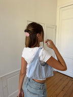 Sac upcyclé bleu clair à rayures et dentelle