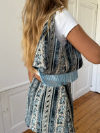 Sac upcyclé à motifs et franges