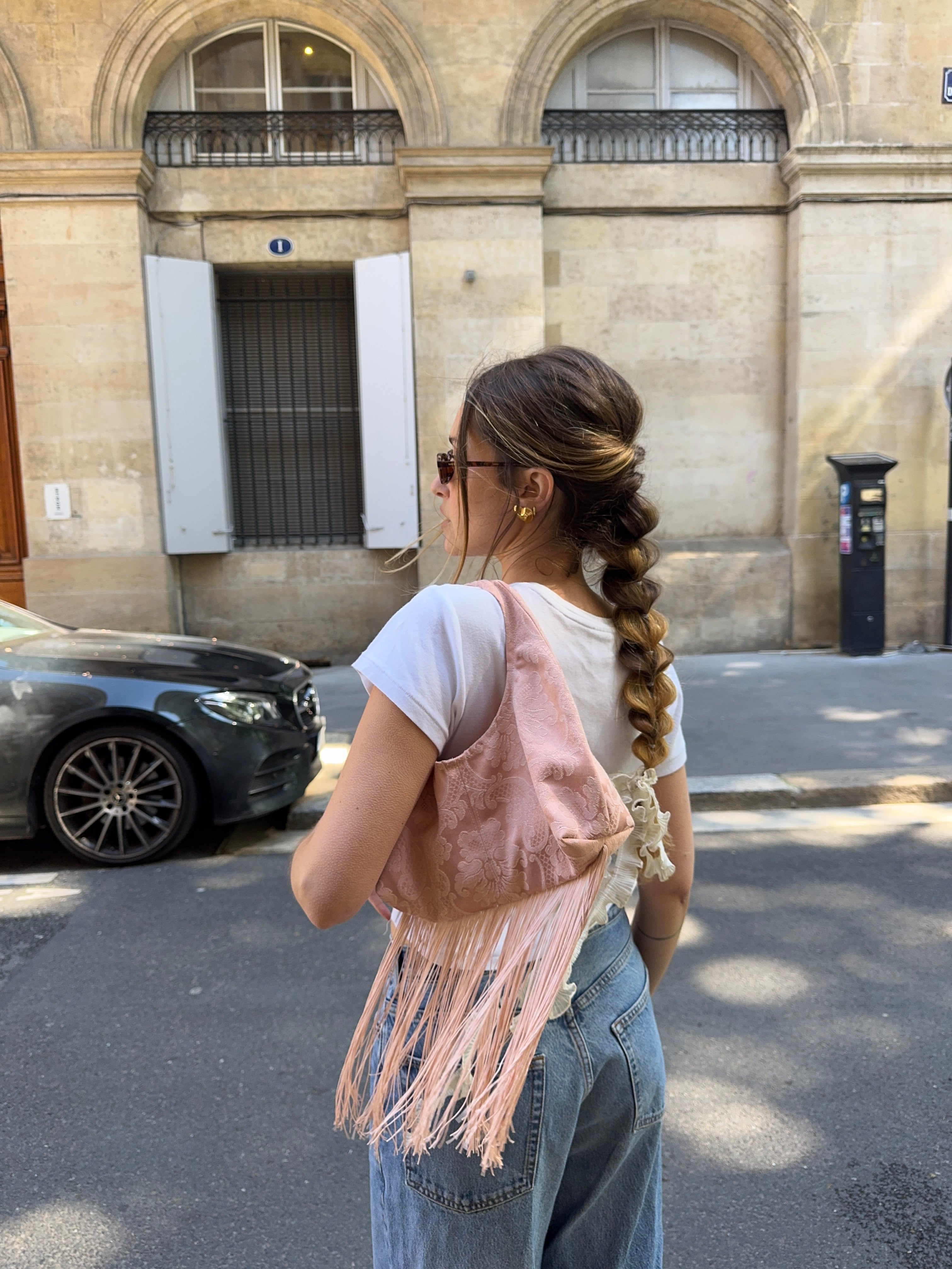 Sac upcyclé rose à motifs et franges vintage - petit
