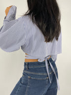 Chemise upcyclée cache-cœur à rayures bleues